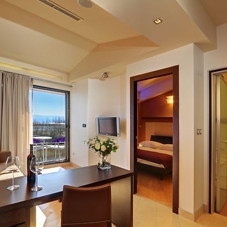 Hotel Diadem Omis Phòng bức ảnh