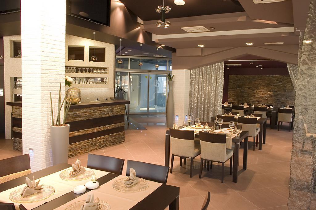 Hotel Diadem Omis Ngoại thất bức ảnh
