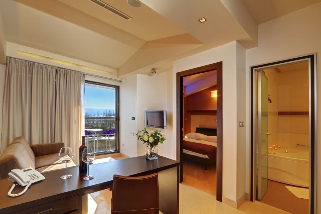 Hotel Diadem Omis Phòng bức ảnh